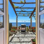 Casa Ebate *